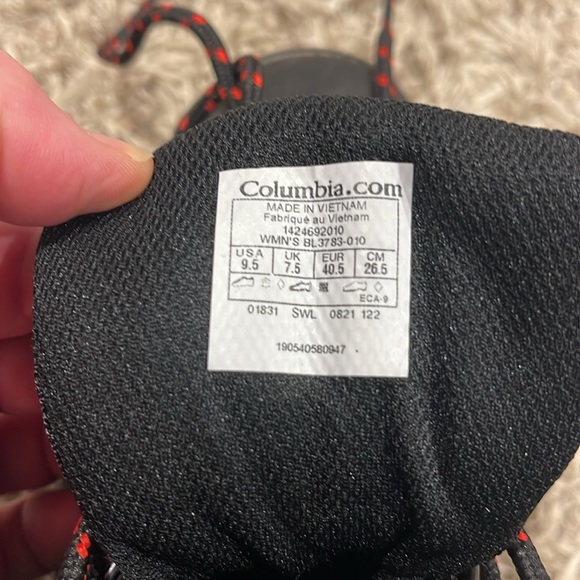 Women’s Columbia hiker 9.5 - Picture 6 of 7